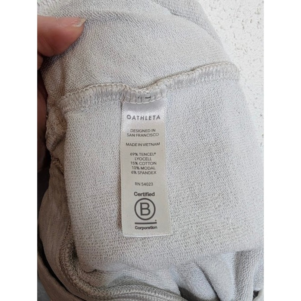 Athleta Free Flow Culotte Gray Size Large Wide Leg Athleisure Pull On Pants - Picture 3 of 7